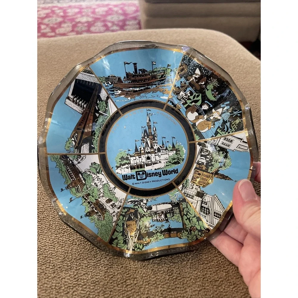 Vintage Walt Disney World Glass Candy Dish Ashtray Plate Bowl Magic Kingdom (TD)